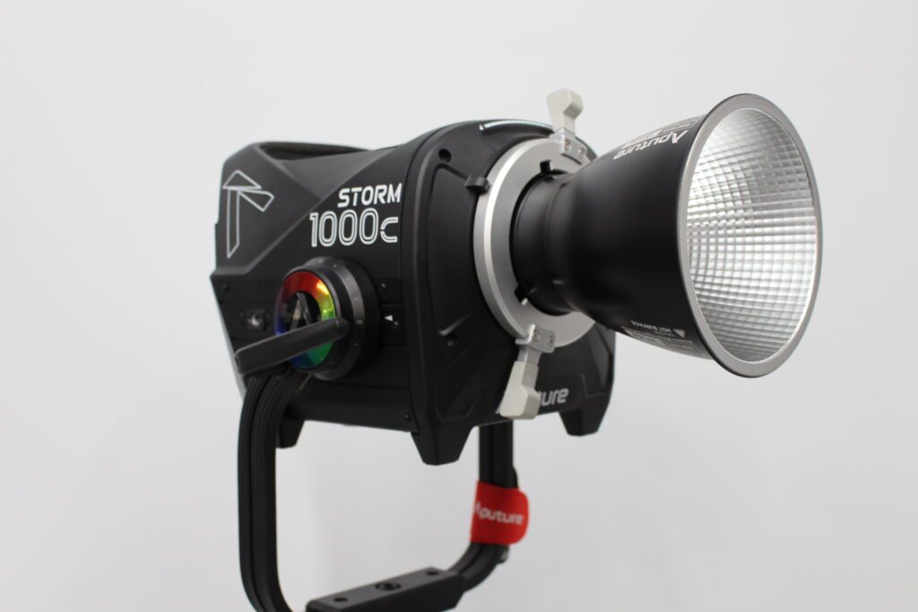 アプチャー ストーム 1000c｜日本照明株式会社